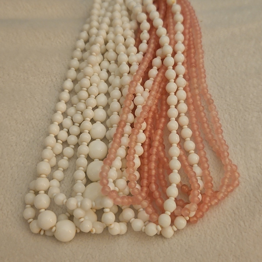 Vintage 1950s Multi-Strand Candy Pink and White Milk Glass Beaded Necklace - Picture 11 of 12
